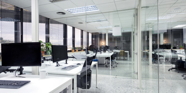 Proyectos de ICT Oficinas / Locales Comerciales en Lleida · Instalación y mantenimiento de redes de alta velocidad