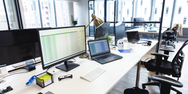 Proyectos de ICT Oficinas / Locales Comerciales en Lleida · Wi-Fi y redes privadas