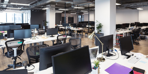 Proyectos de ICT Oficinas / Locales Comerciales els Alamús · Monitoreo y gestión de redes