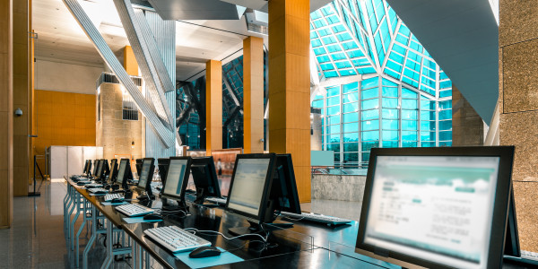 Proyectos de ICT Oficinas / Locales Comerciales els Alamús · Servicios de Internet y Telefonía